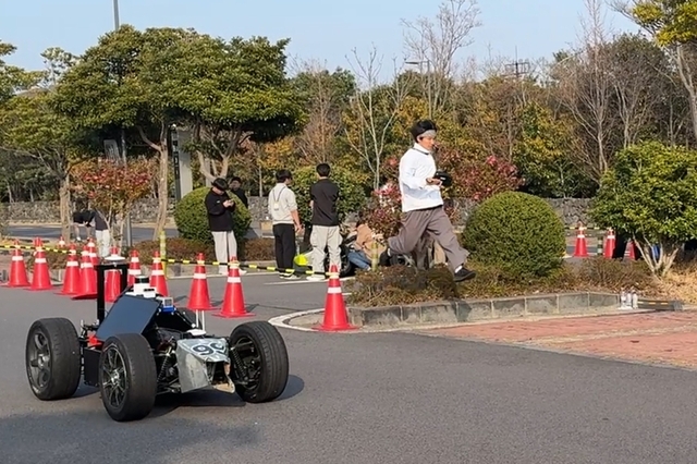 [봇규가 간다] “차에서 내리지 마세요”...자율주행과 무인 DT가 빚는 모빌리티 동선 최적화의 미래