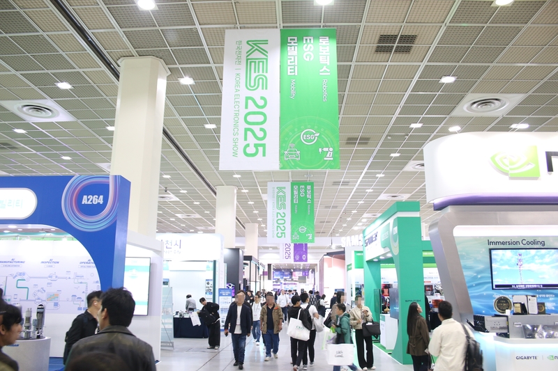 [헬로즈업] 한국전자전·반도체대전 2025, 기술이 산업을 움직이다 - 뉴스 썸네일 이미지