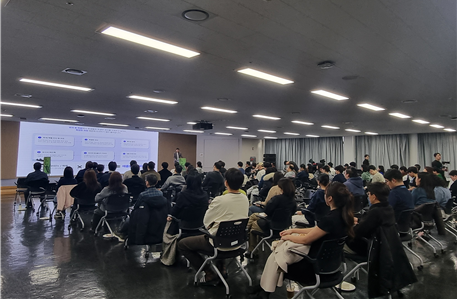 서울창업허브 공덕, 2025 데모데이 성료...우수 스타트업 3곳 선정 - 뉴스 썸네일 이미지