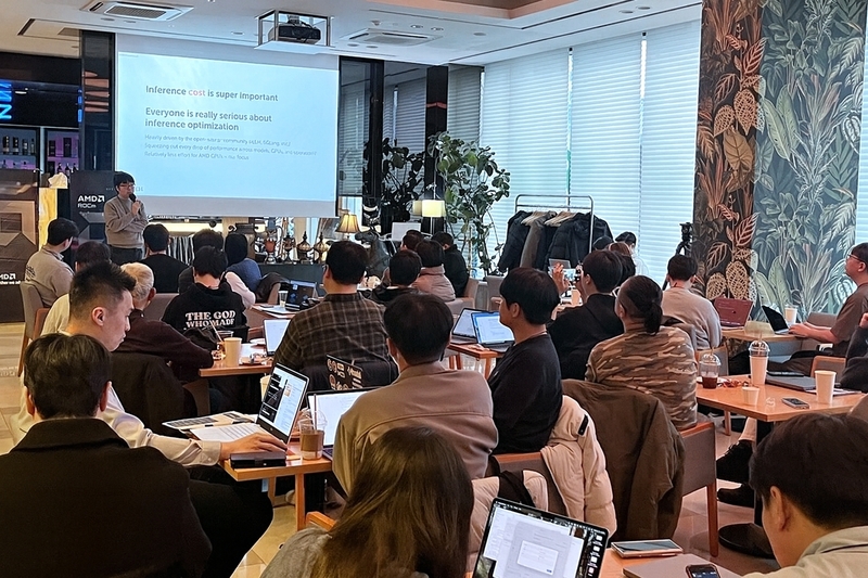 모레-AMD, AI 개발자 밋업서 추론 프레임워크 최신 기술 발표 - 뉴스 썸네일 이미지