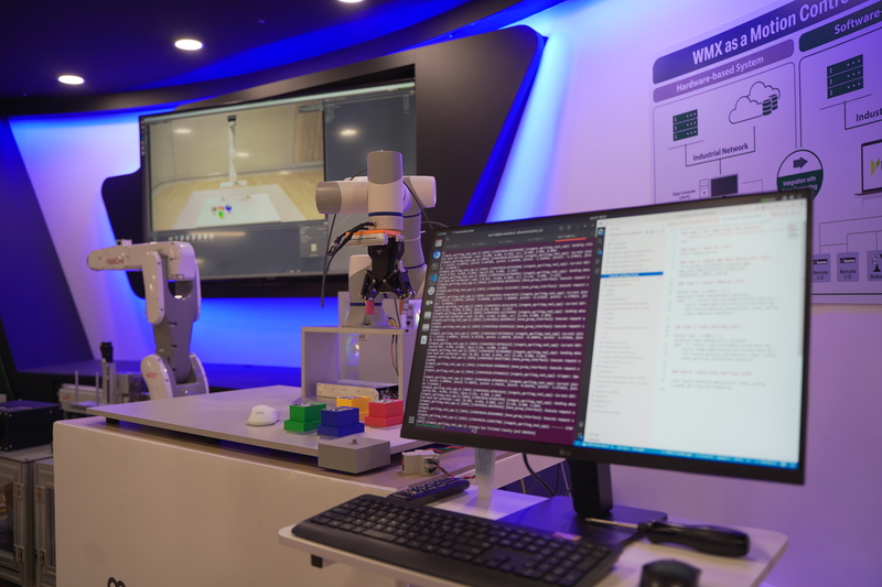 [봇규가 간다] 가상과 현실을 잇는 투명한 통로...모벤시스 'WMX'가 설... - 뉴스 썸네일 이미지