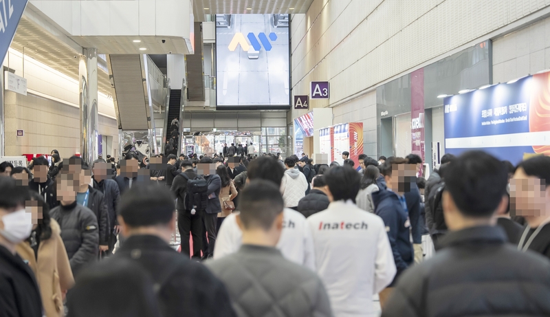 [봇규가 간다] AW 2026 ② | 단품 로봇 시대 종언? 플랫폼으로 통합된 '... - 뉴스 썸네일 이미지