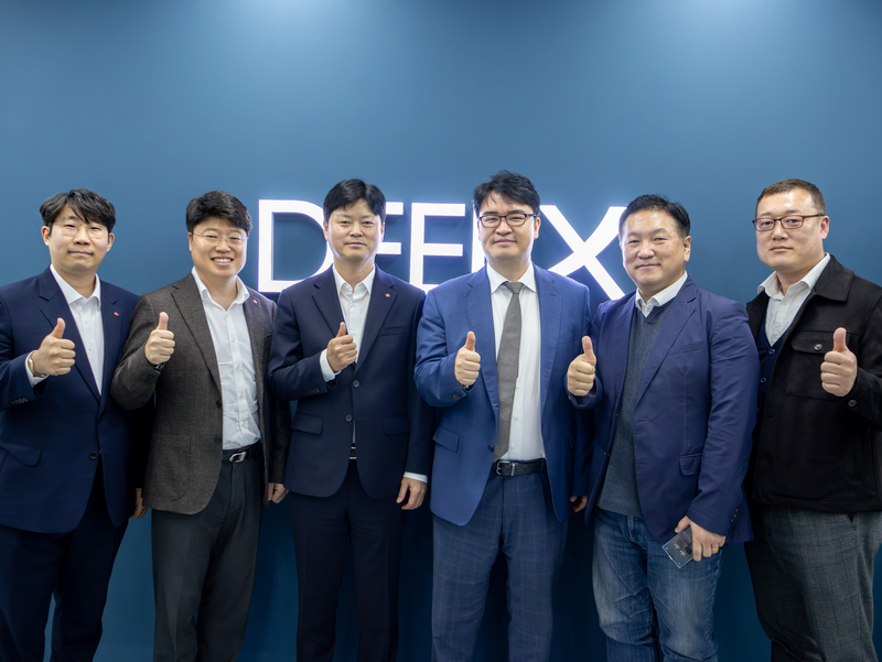 딥엑스-롯데이노베이트, 국산 AI칩 도로·유통 매장 탑재 협력 착수